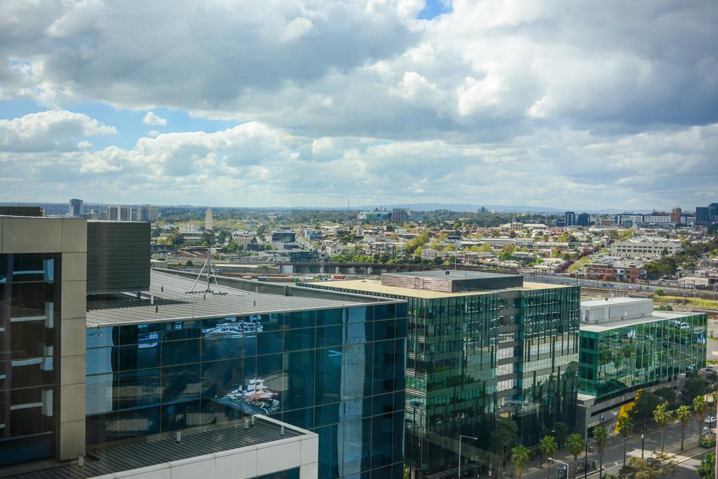 Апартаменты Urbanminder @ Docklands Мельбурн Экстерьер фото