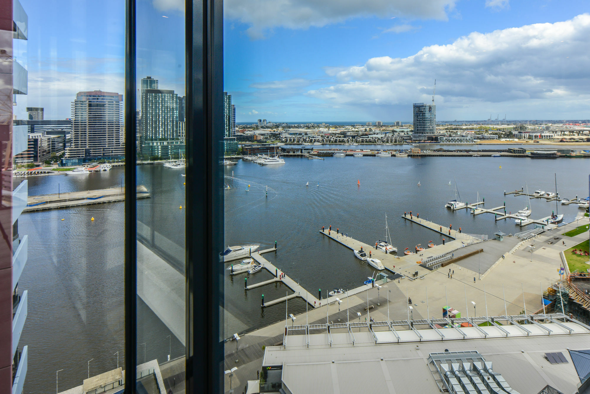 Апартаменты Urbanminder @ Docklands Мельбурн Экстерьер фото